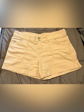 Kensie Beige Stretchy Shorts 14